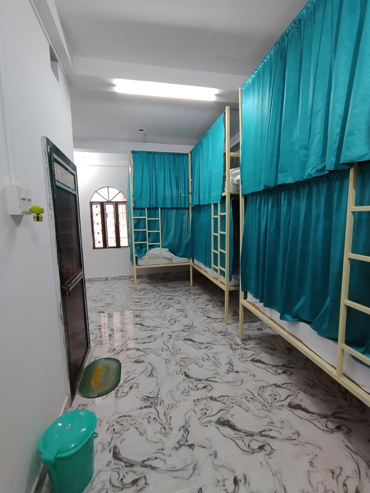 Ganga Putra Inn Varanasi Exterior photo